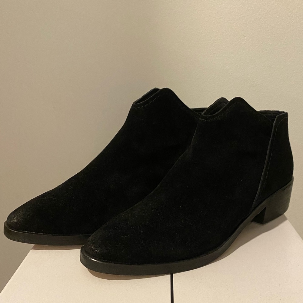 Dolce Vita - Trist - Onyx Suede - Size 8